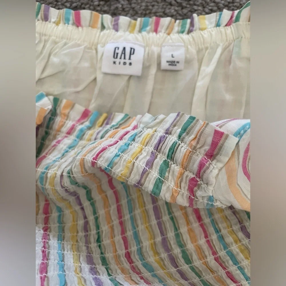 NWOT Gap Kids Smocked Puff sleeve dress